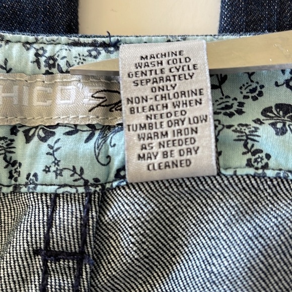 Chico’s Platinum Denim Wide Leg Jeans Chico’s Size 1.5/Medium/Size 10 - Picture 5 of 8